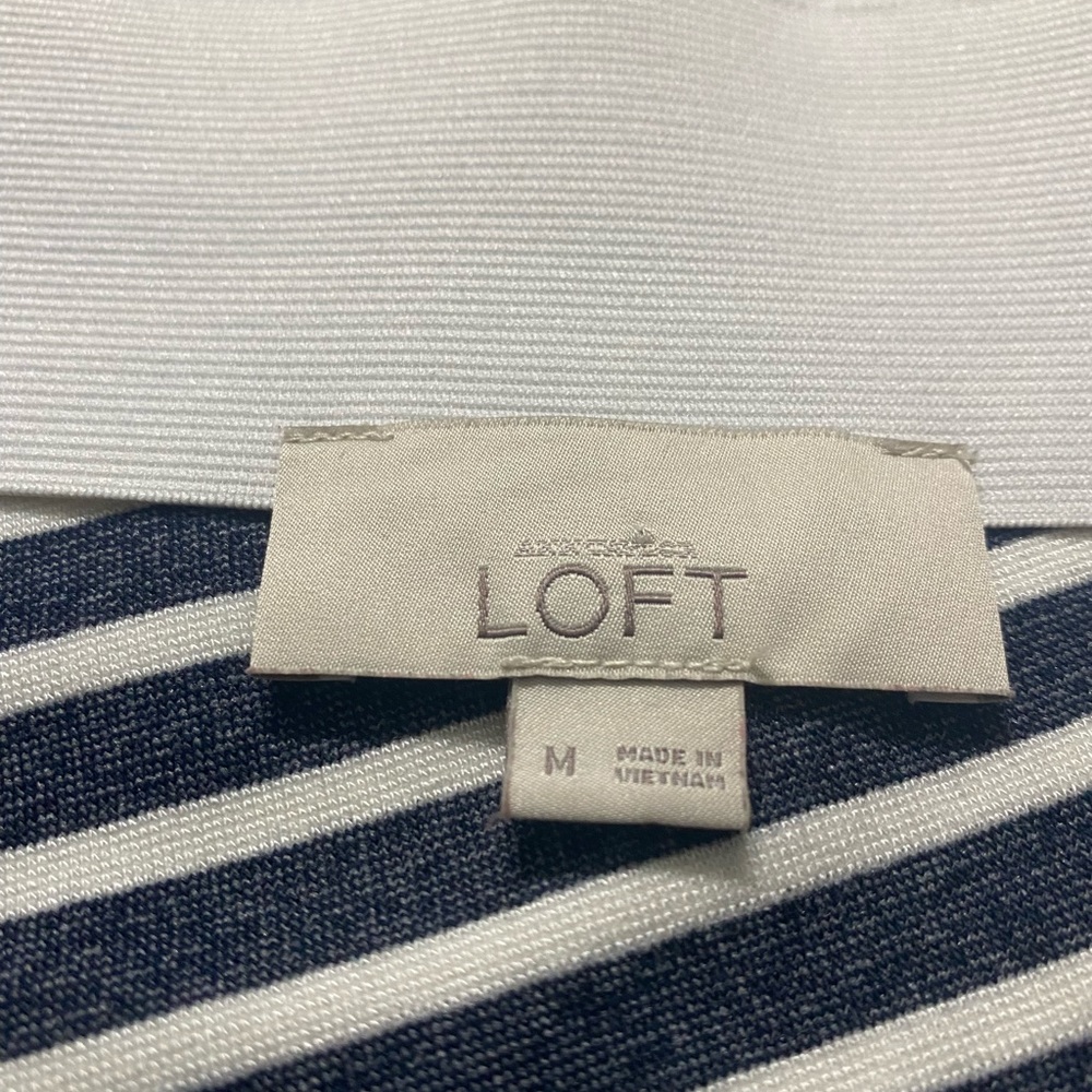 4/$25 Striped Loft Skirt - Picture 2 of 4